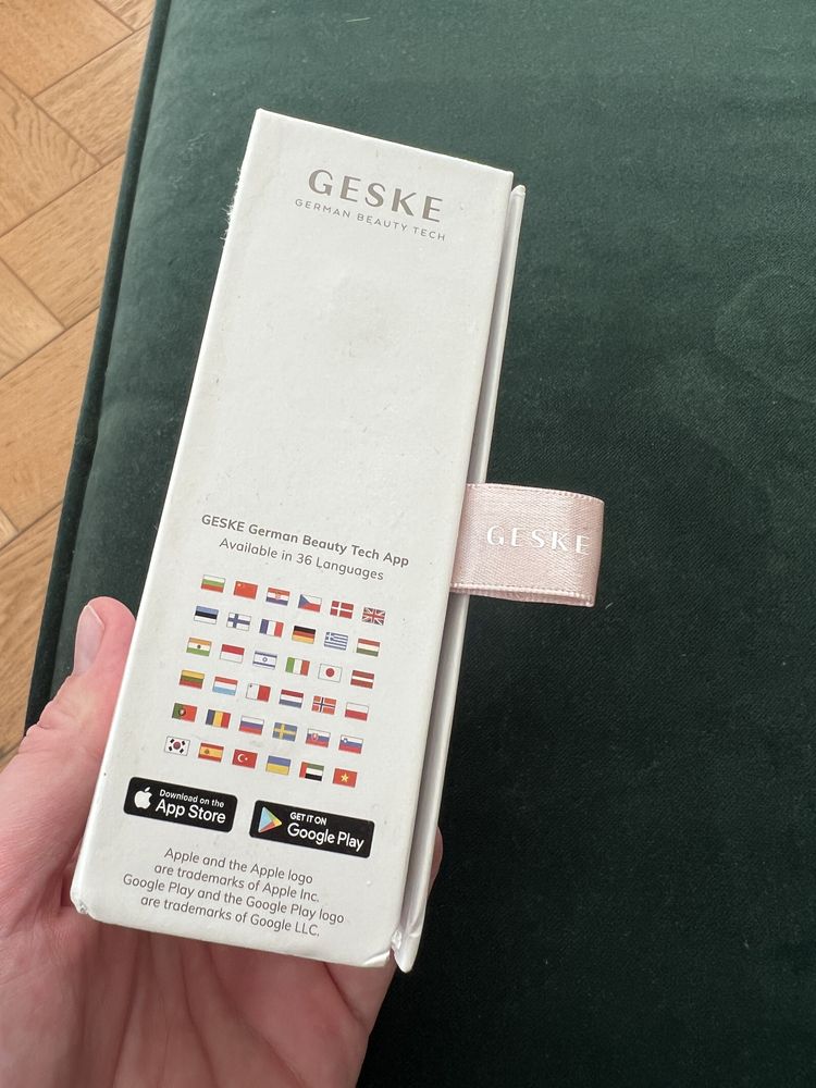 Geske masażer soniczny 9 w 1 cieplo-zimno do wtlaczania maseczek z LED