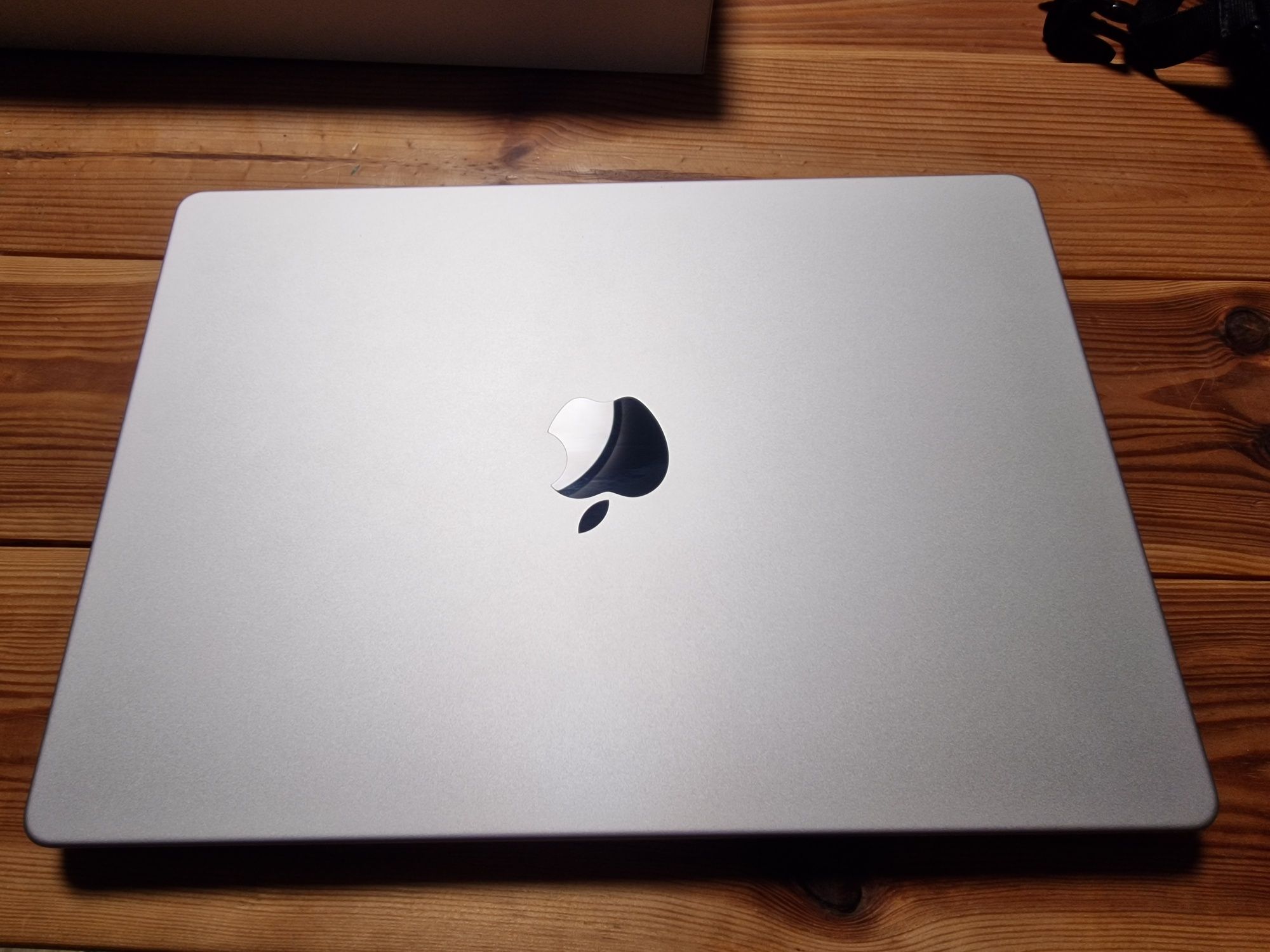 Macbook pro m2 max 32gb ram 1tb ssd