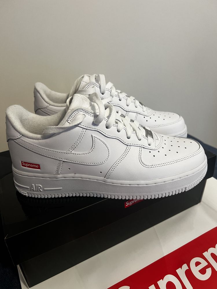 Nike Air Force 1 Low Supreme White