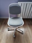 Dziecięce krzesło biurowe IKEA
