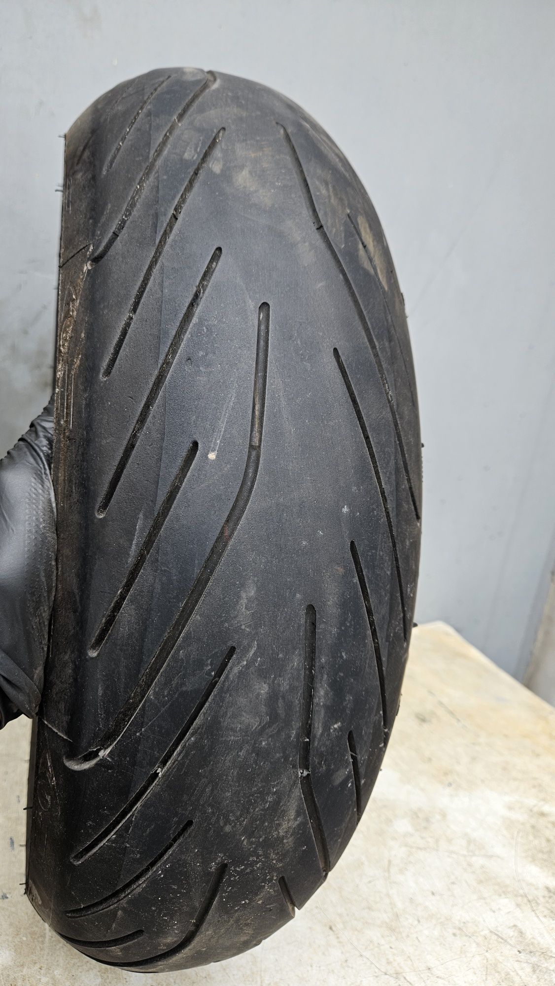 Opona 180/55/17 michelin pilot power