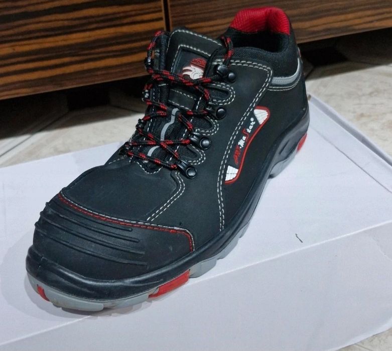 Buty obuwie robocze r.44 NOWE