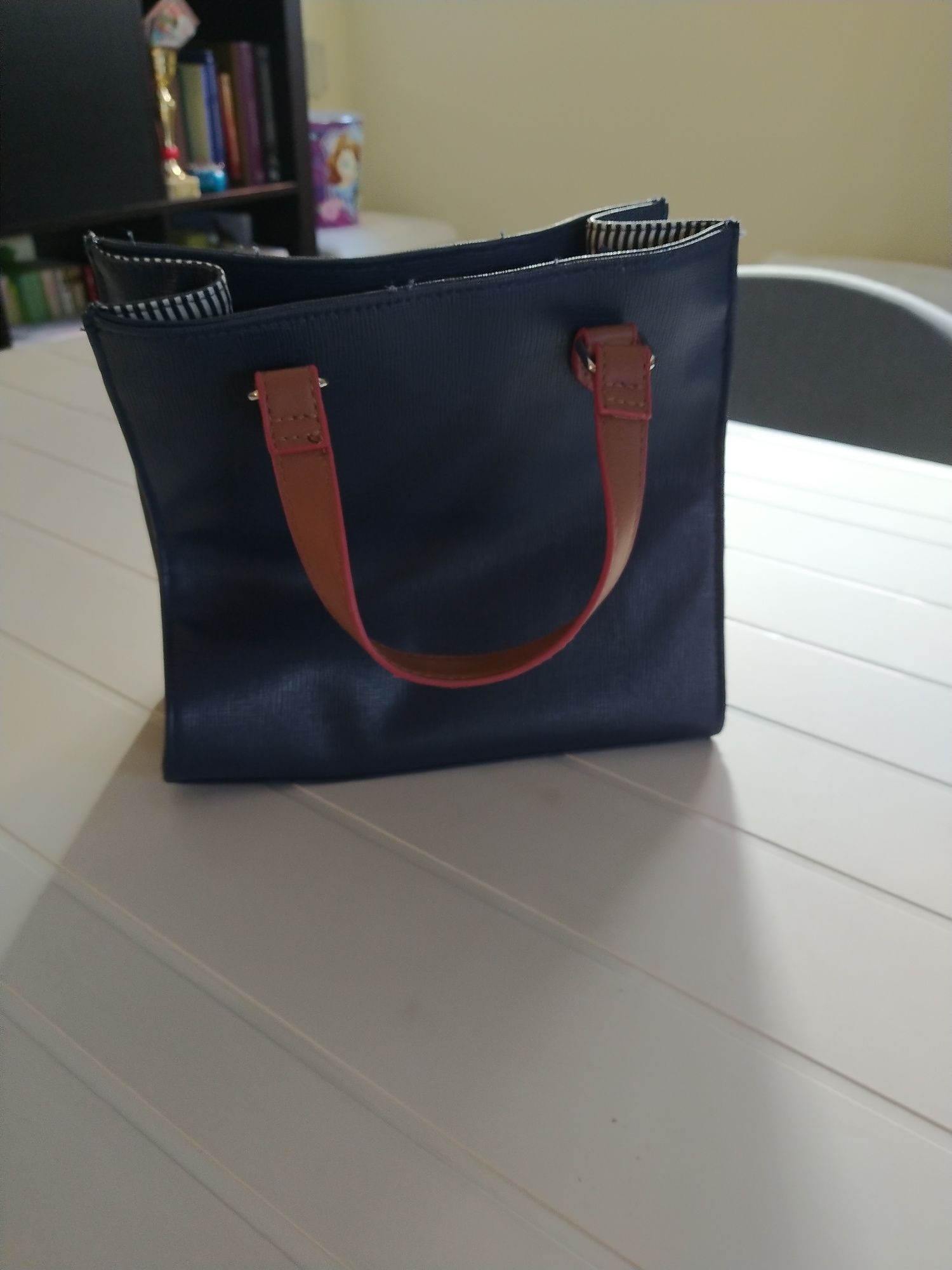 Bolsa azul nova bonita