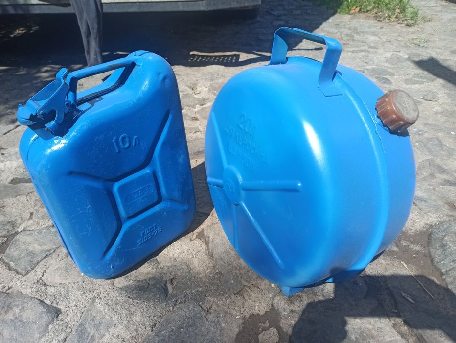 Каністри металеві 20л,10л