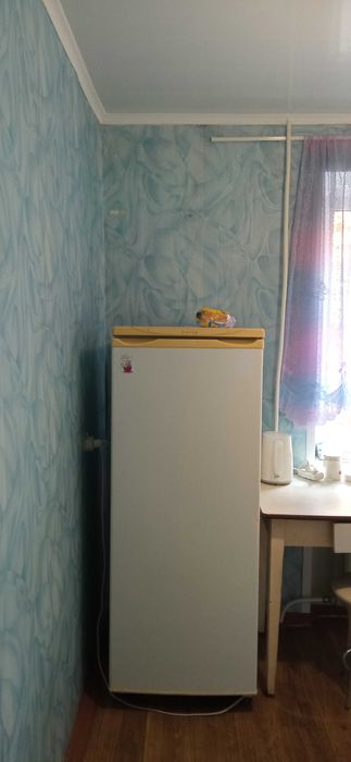 Продаю квартиру однокімнатну.