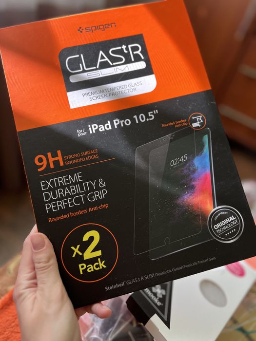 Захисне скло Spigen для iPad Air 3 10.5 Pro 10.5 (052GL21713)
