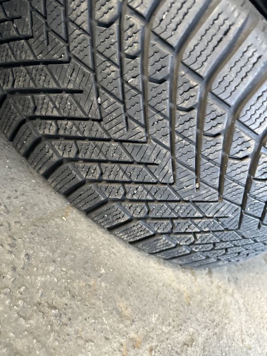 Шини 285 40 22 pirelli