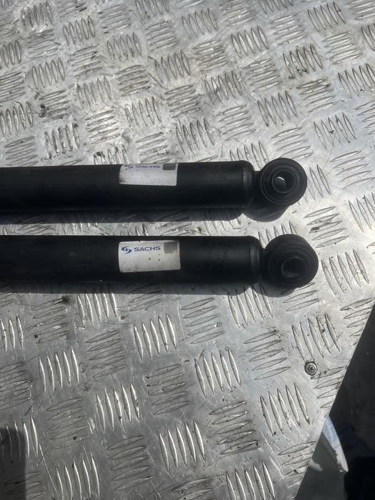 Задняя стойка как новые амортизатор escape maferick ford