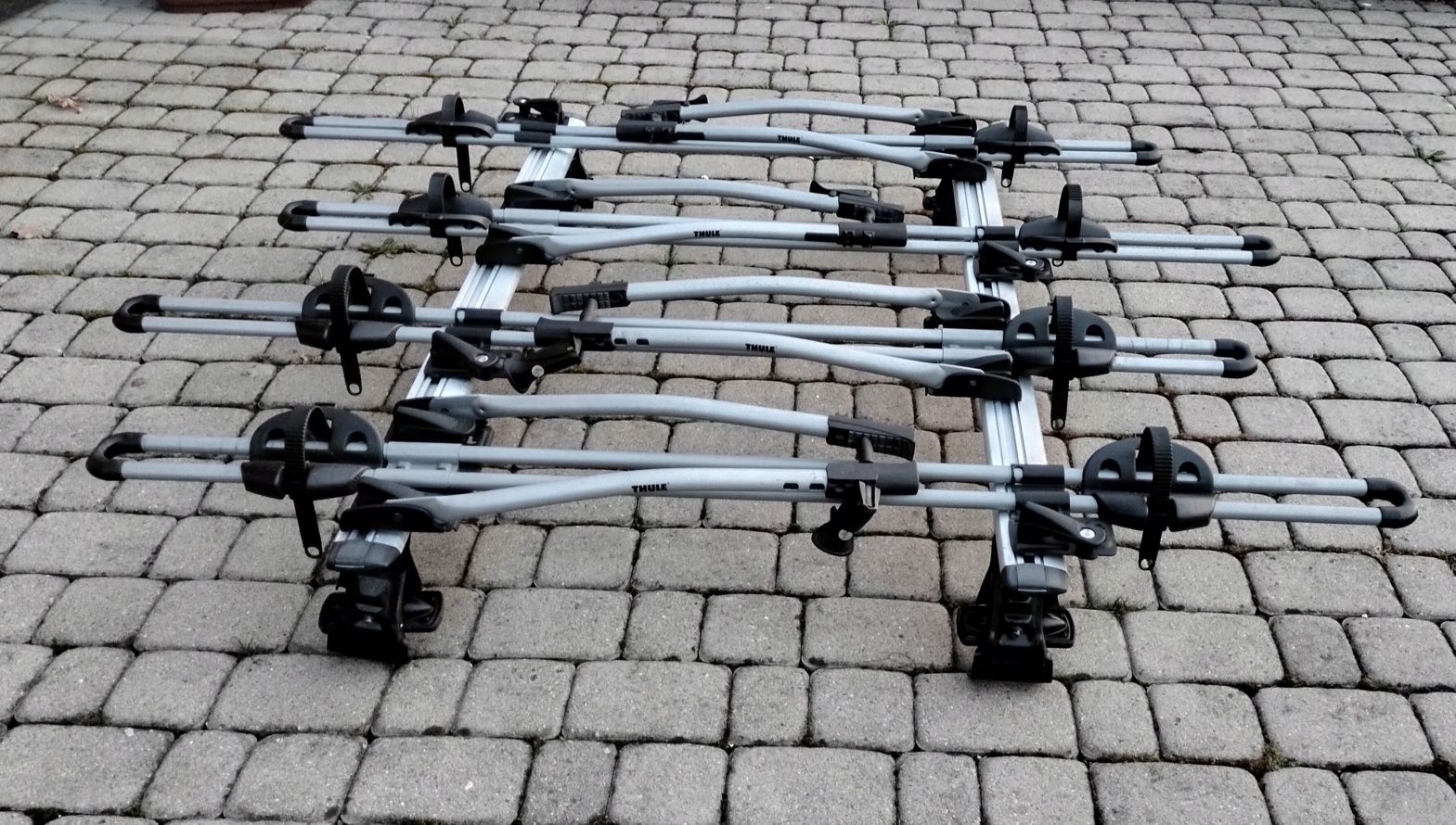 4 x bagażnik rowerowy na dach Thule