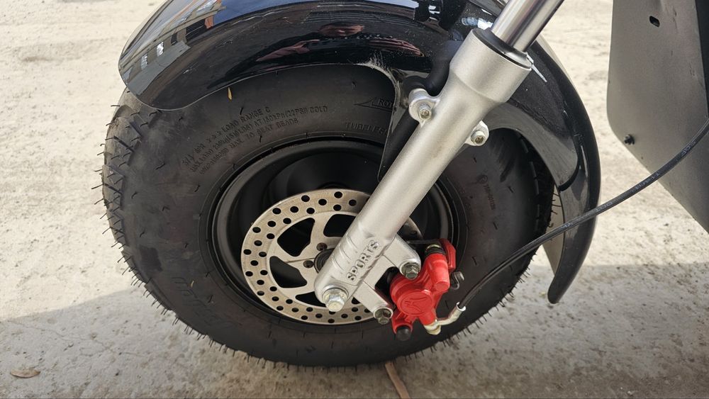 Продам Електроскутер Maxxter Trike