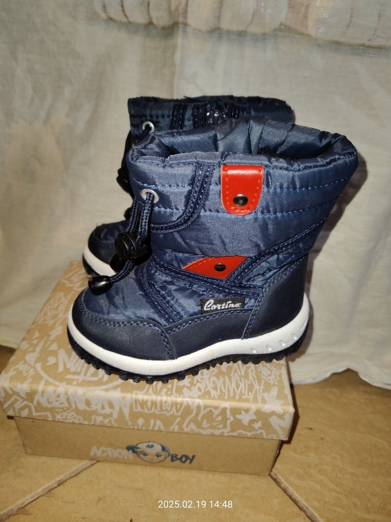 Buty zimowe 22 na zamek