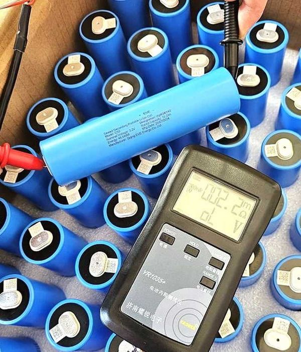 Акумулятор 33140 3.2В 15Ah LiFePo4 EVE C33 V2 LFP з пластиною 0,3мм V2