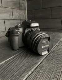 Дзеркальний фотоапарат Canon 4000D із обʼєктивом