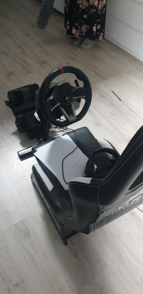 Mało używany. Forma MotorSport.