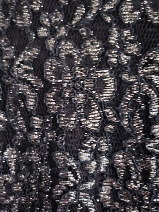 Śliczna sukienka karnawałowa błyszcząca z poszewką  1