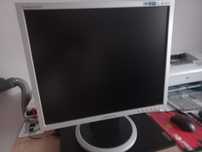 Monitor Samsung kolorowy, dobra jakość. Może komuś się przyda.