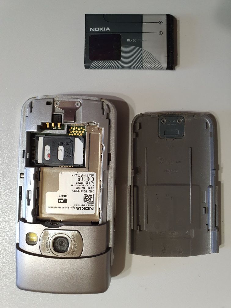 Продам повністю робочий телефон Nokia 6680