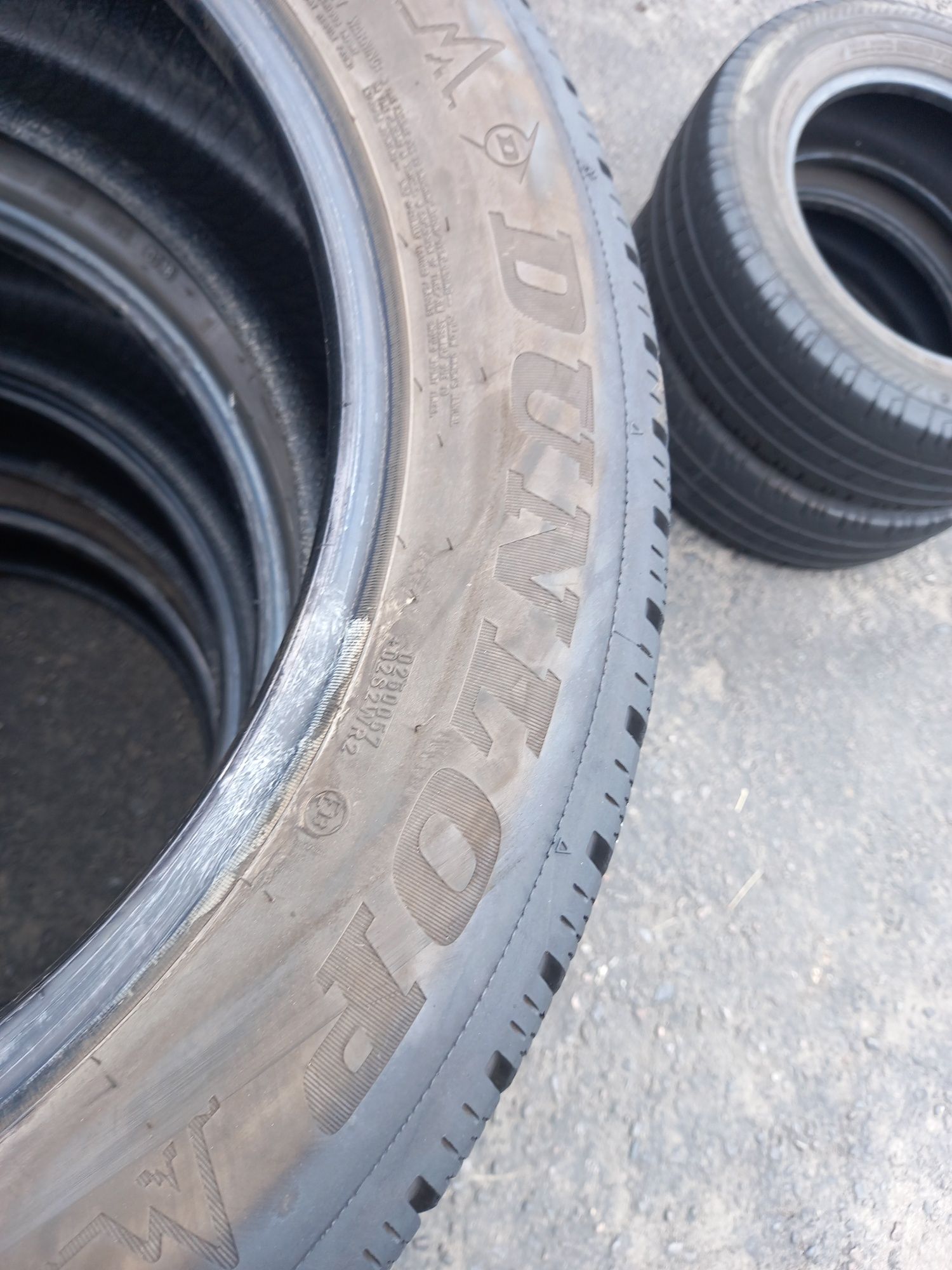 Opony używane 235/55/19 dunlop 4x6 mm