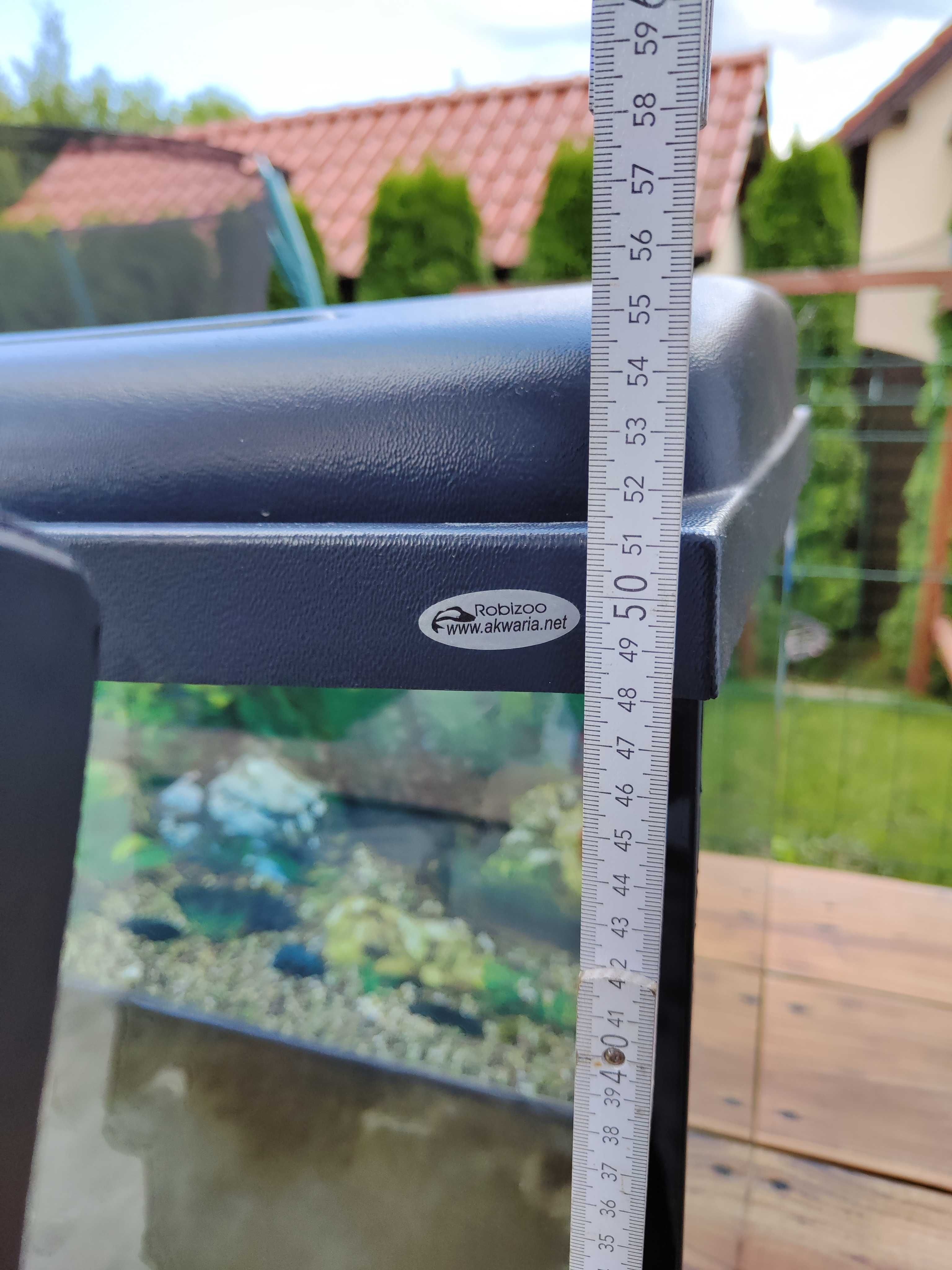 Akwarium  z pokrywką i oświetleniem LED