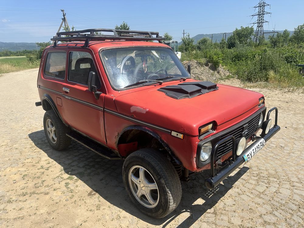 Продам Ниву 2121 1982рік Ліфтовану торг