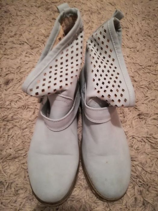 Botas azuis claras
