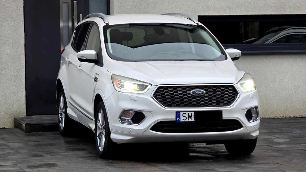 Ford Kuga VIGNALE_4x4_180 KM_Skóra_Kamera_Bi-Xenon_LED_Nawigacja_Android_SONY