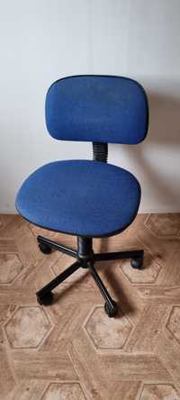 Krzesło do biurka obrotowe na kółkach regulowane