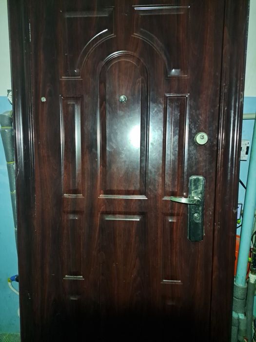 Продам вхідні двері