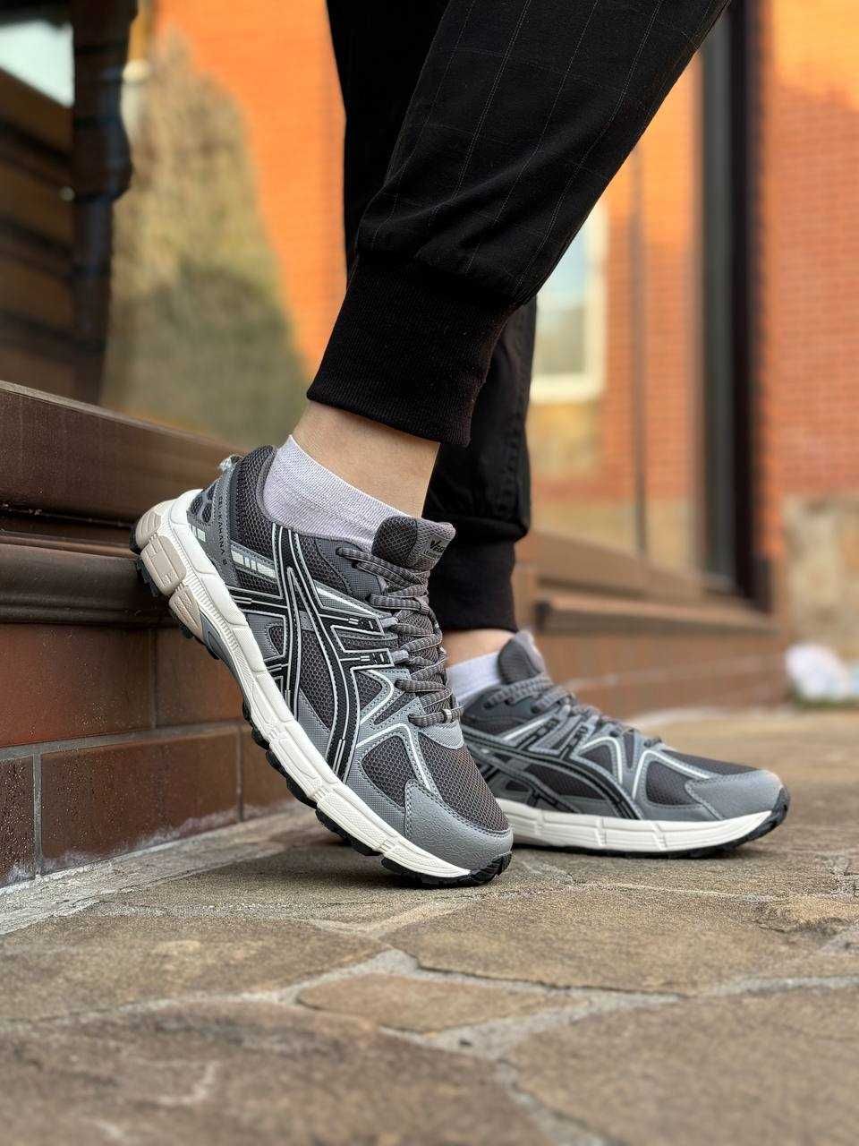 Чоловічі кросівки Asics