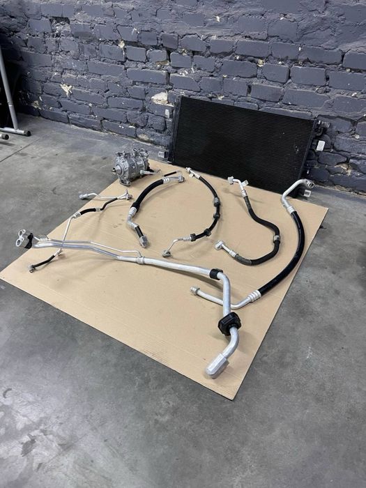 Трубка кондиціонера / радіатор / шланг / компресор / Audi A4 B9 / A5