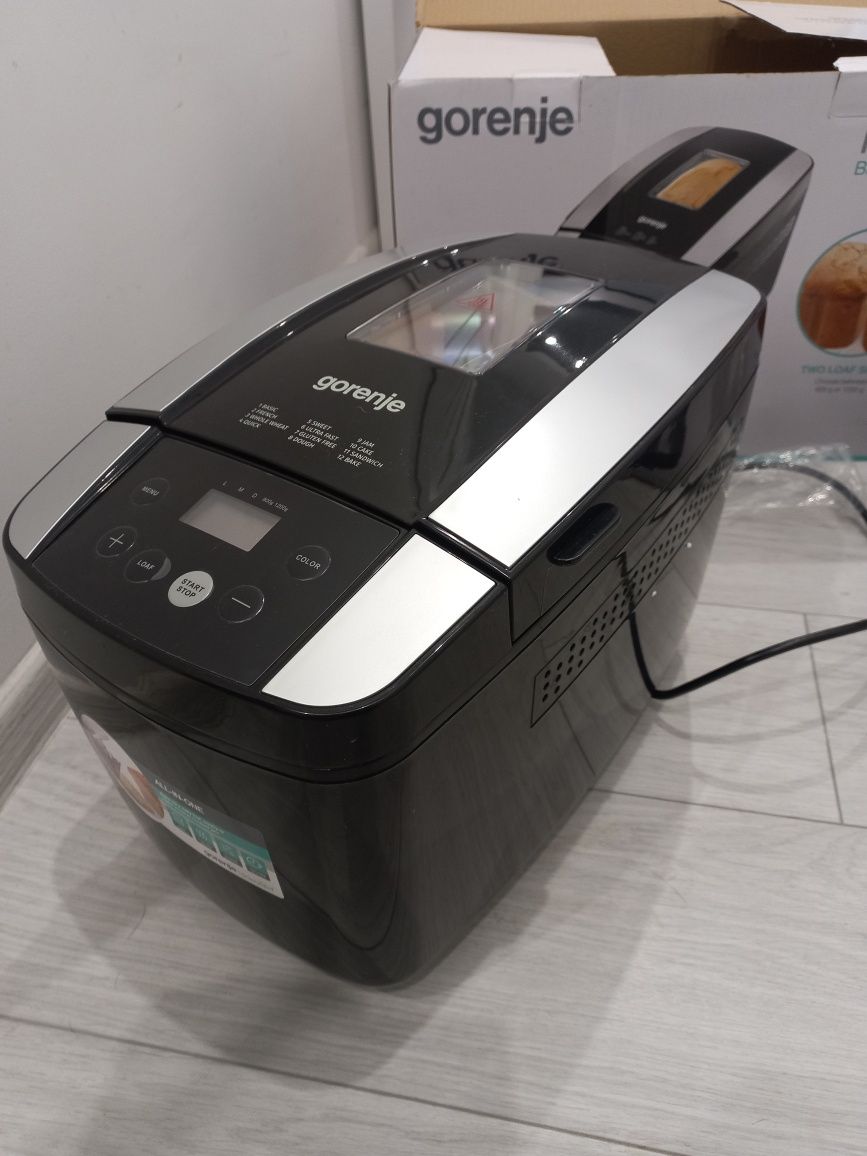Хлiбопiчка Gorenie BM1210BK
