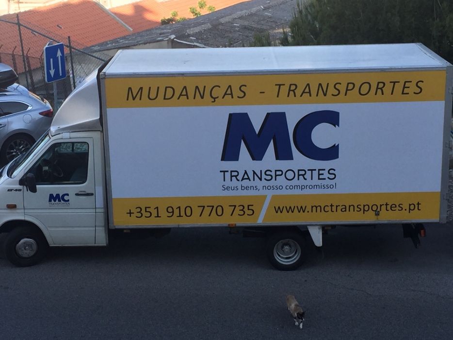 Mudanças e transportes nacionais e internacionais.