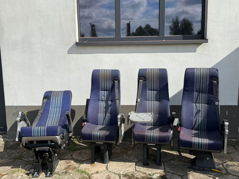 Fotele siedzenia do busa autobusu campera obracane stoliki VIP Durisotti