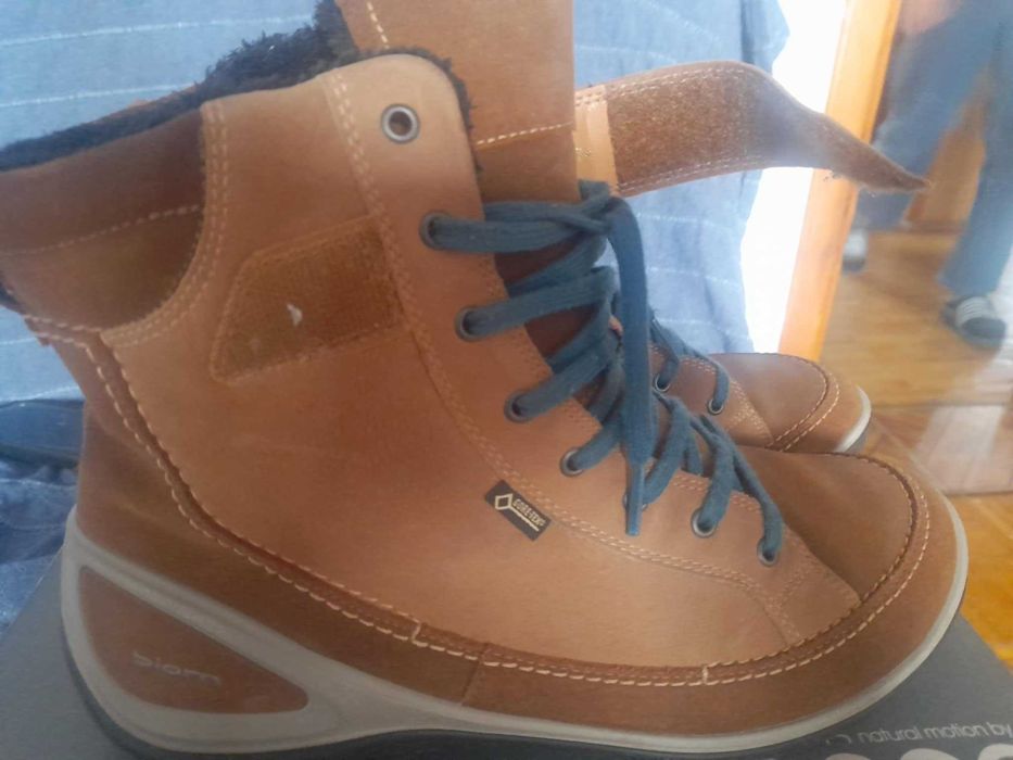 Buty jesienno-zimowe Ecco Biom Grip – rozmiar 38, stan idealny