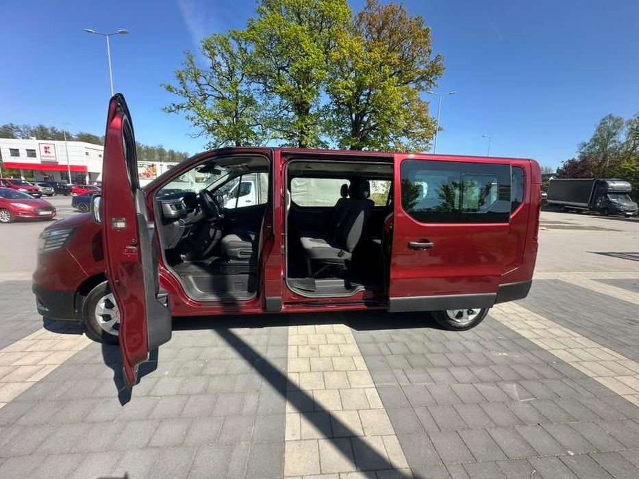 WYPOŻYCZALNIA - Bus Renault Trafic Long 9-cio osobowy AUTOMAT