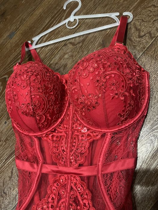 Корсет гипюровый