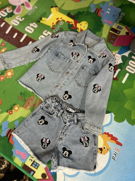 Продам набір на дівчинку 5-6 років