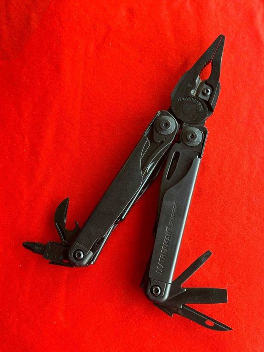 Мультитул Leatherman Surge Black с чехлом на molle (Новый)
