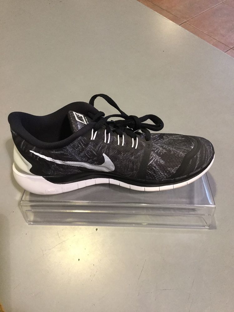 Obuwie damskie Nike FREE 5.0 rozmiar 38.5