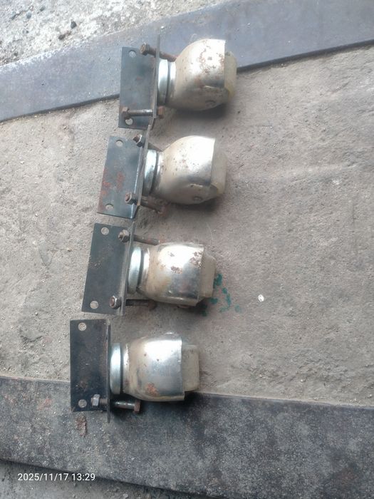 Коліщатка меблеві 360°