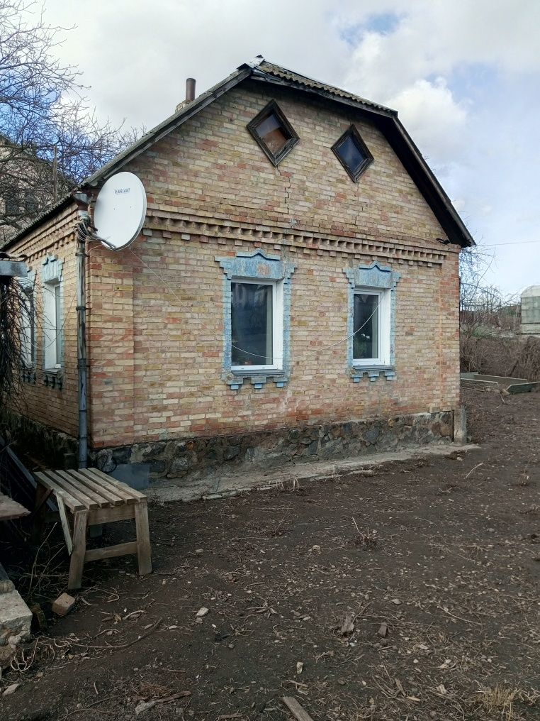 Продам будинок в селі П.П.Борщагівка +9 соток землі