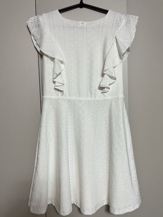 Плаття біле з візерунком