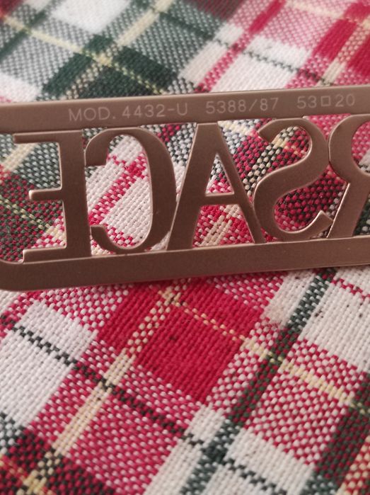 Óculos Versace vermelhos