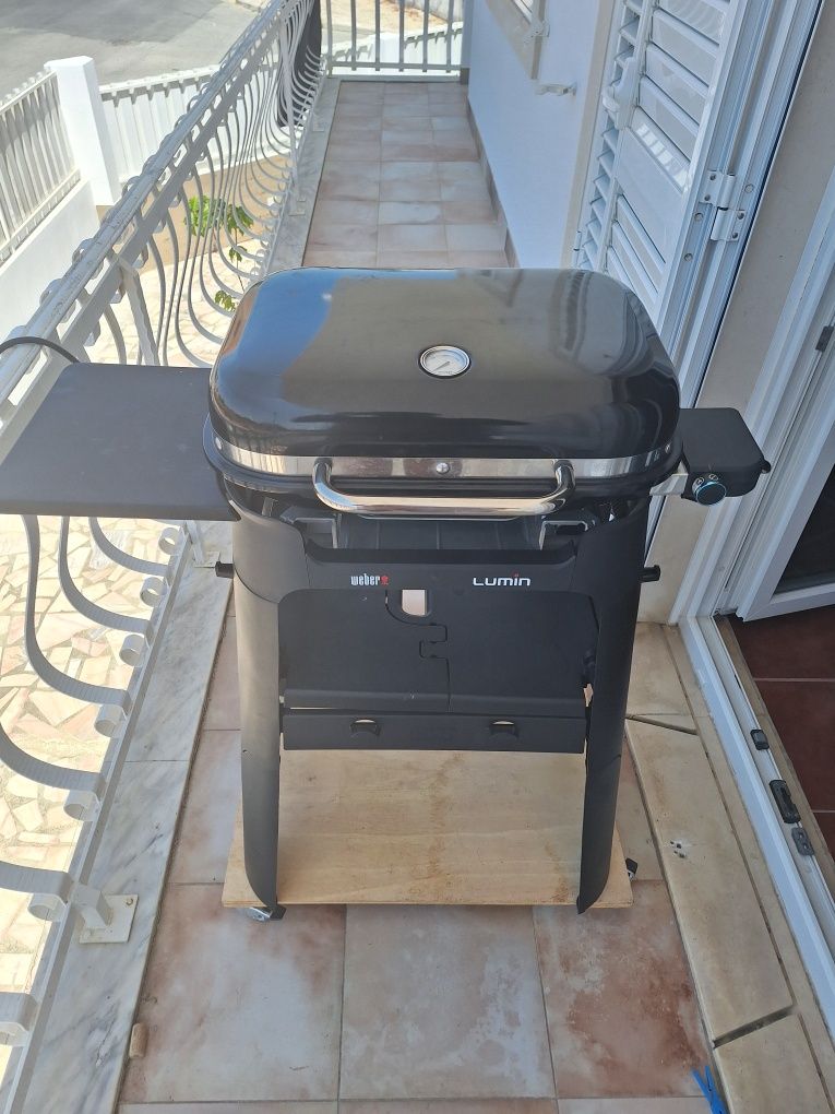 Grelhador elétrico Lumin com suporte