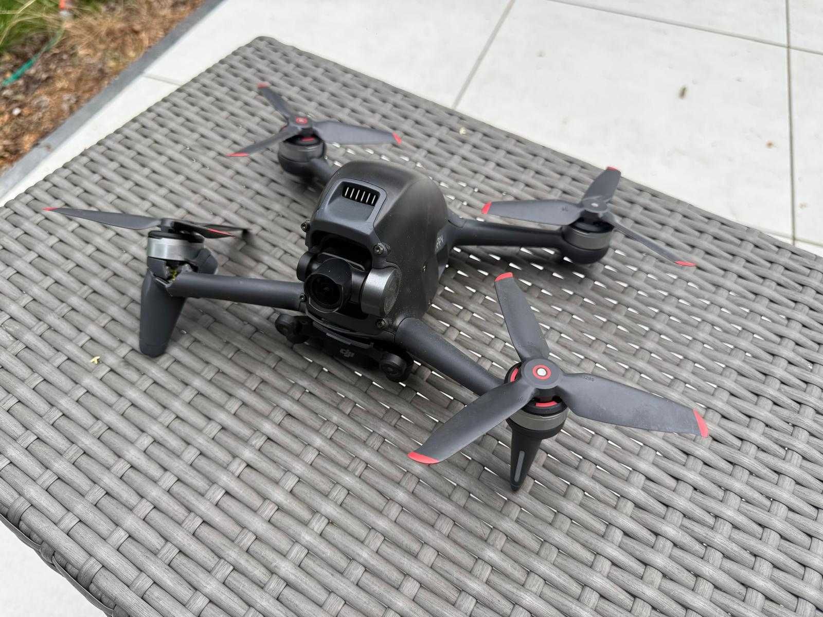 Dron DJI FPV Uszkodzony