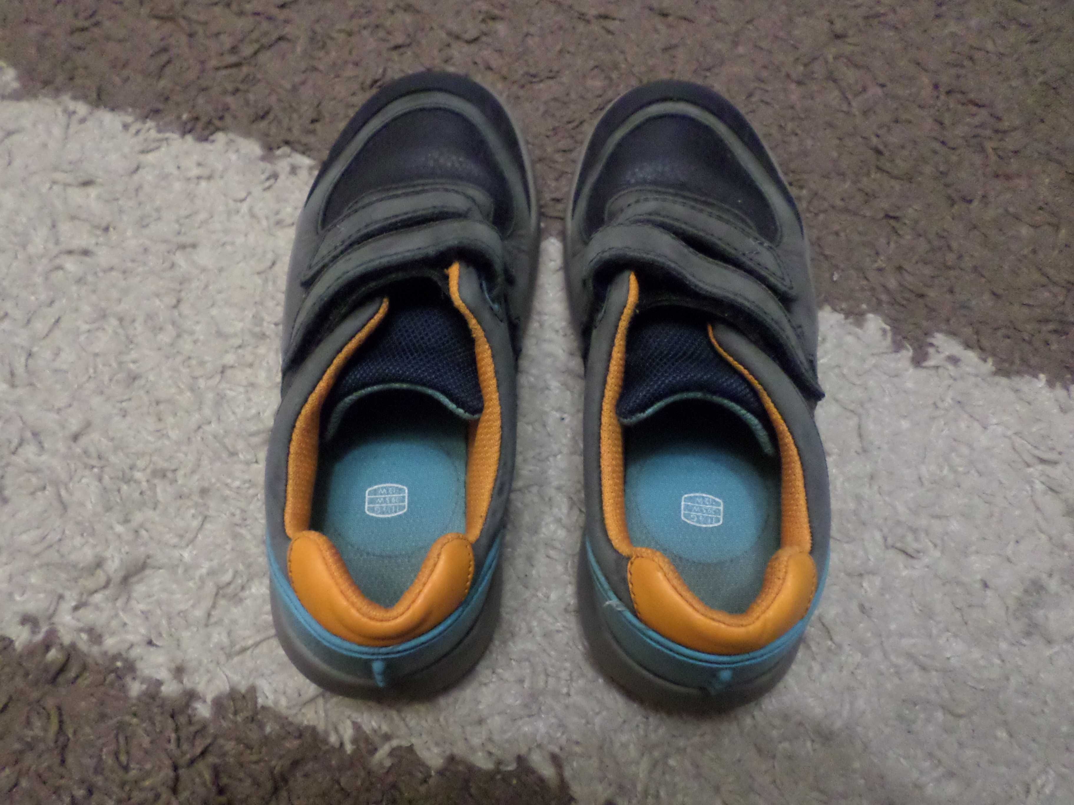 Кроссовки кеды детские кожаные clarks на липучках