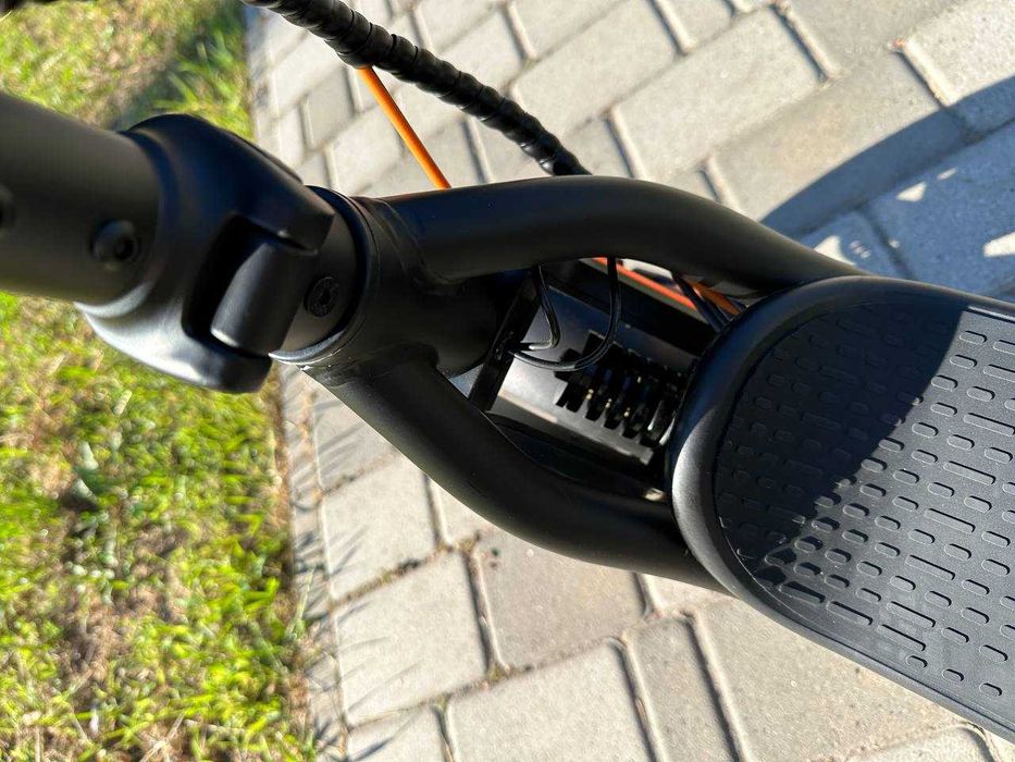 НОВИНКА! бюджетний міський електросамокат X-BOOST 009 (мотор 500W)