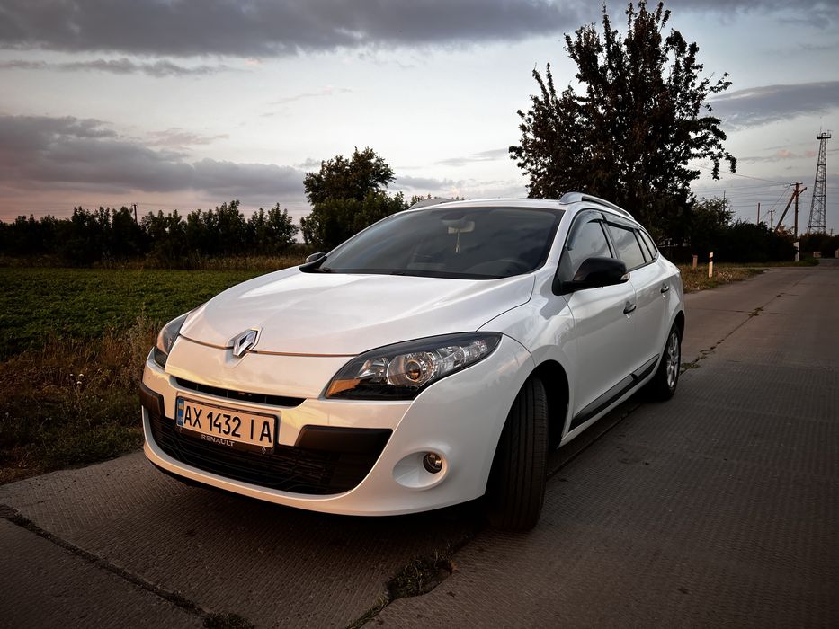 Продам рено меган 3 2010 року автомат Renault Megane 3