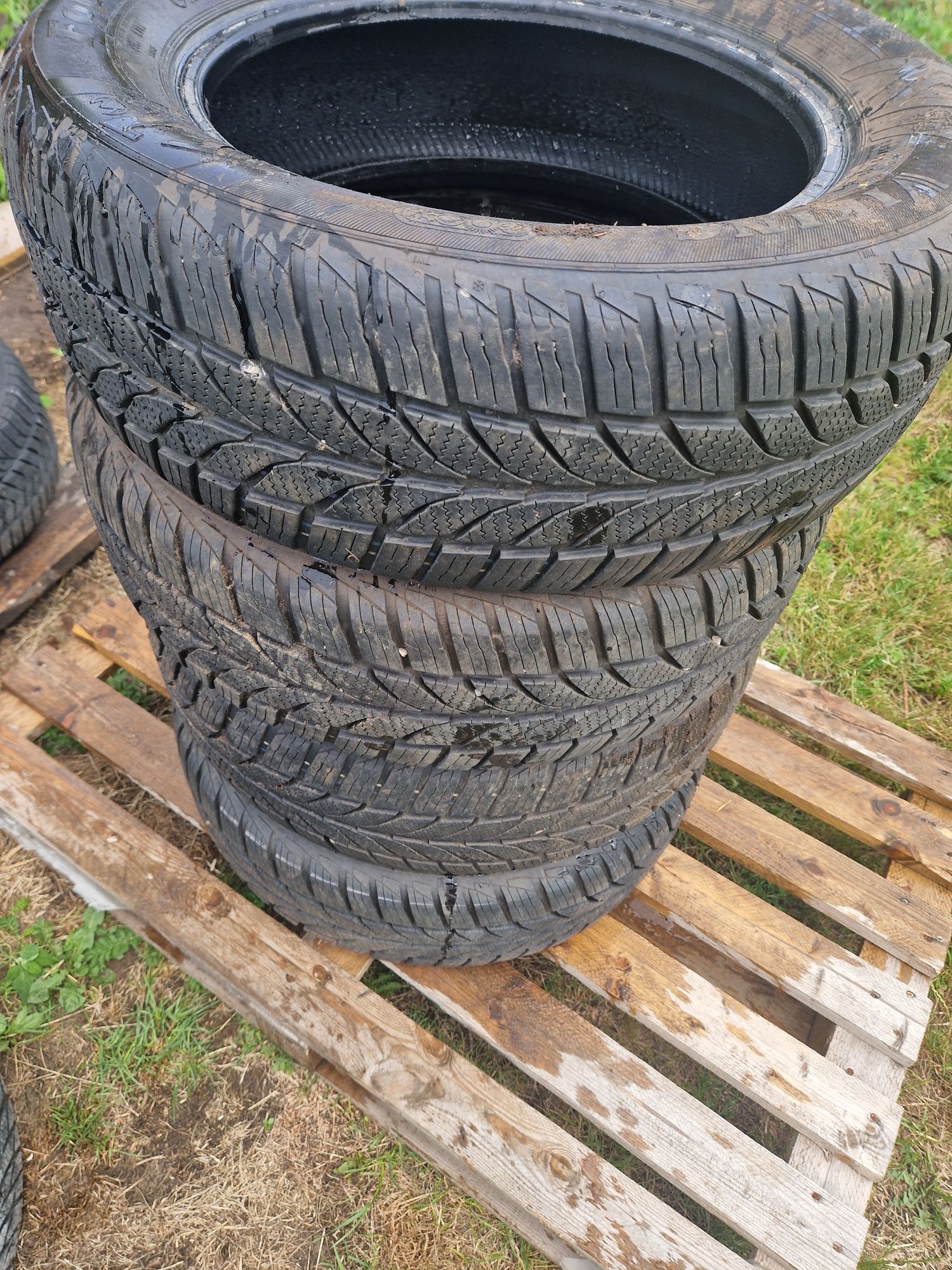 Opony Całoroczne 205 60 R16