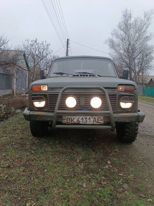 Нива Ваз 21214       .